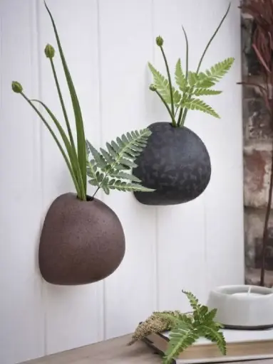 Wall planter